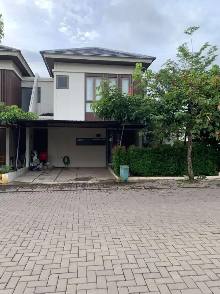 Disewakan rumah 2 Lantai HOOK FULLY FURNISHED Springhill Yume Lagoon