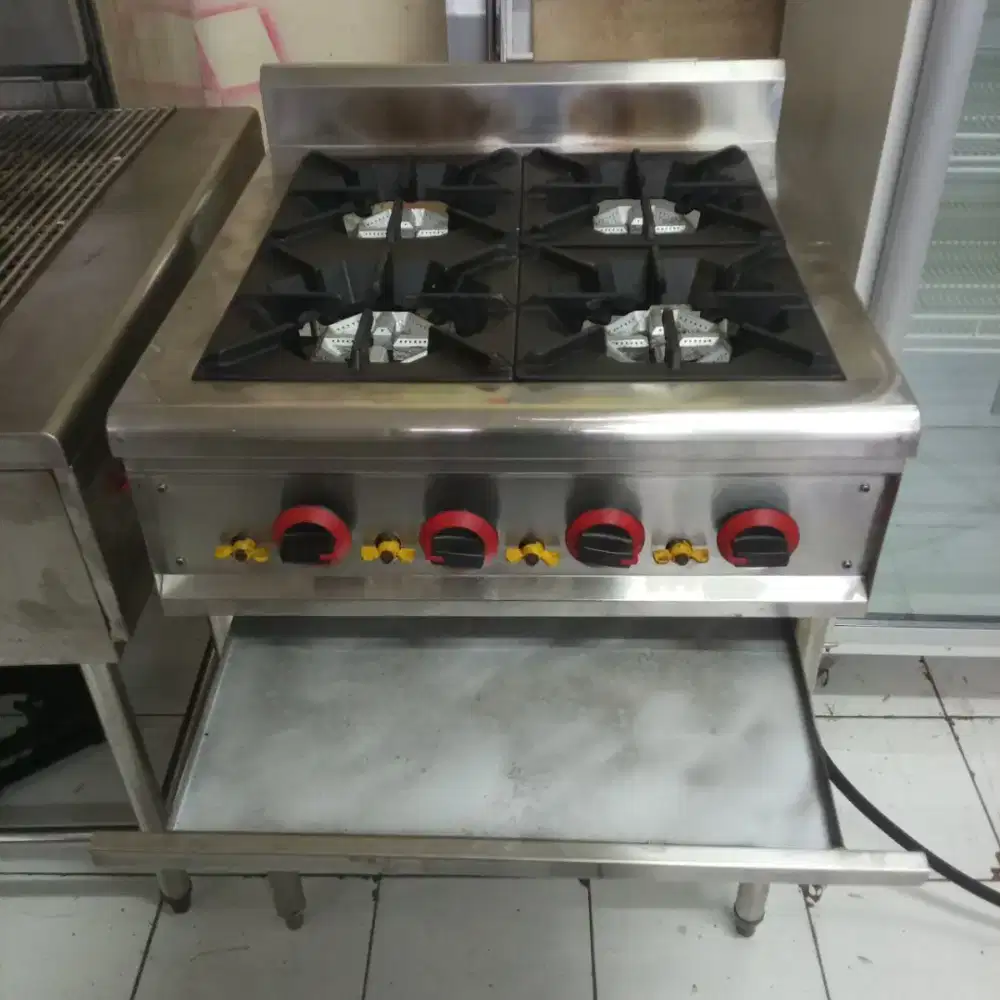 Kompor 4 tungku low pressure ukuran 70x75x85

Harga : 5 jt