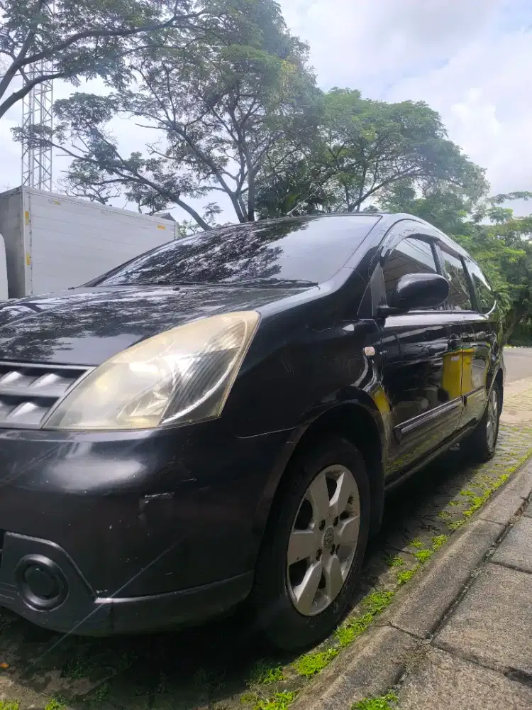 Grand Livina XV 2010 1.5 MT Hitam