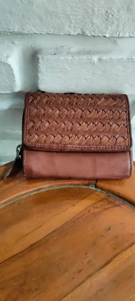 Dompet lipat Hb kulit asli