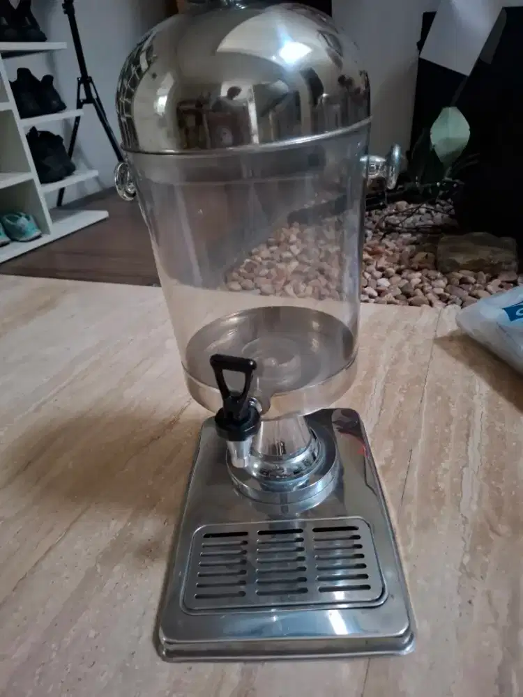 Dispenser jus presmanan