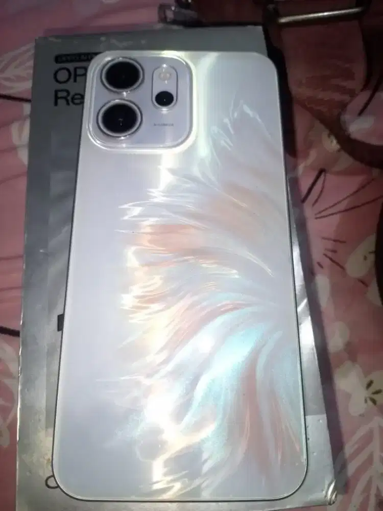 Oppo Reno 14f second tapi masih seperti baru