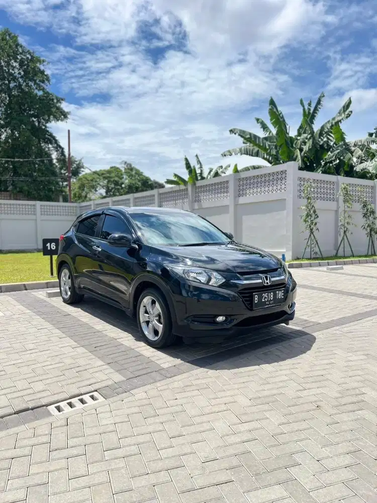 Honda HR-V E AT 2017 KM LOW ANTIK MOBIL BAGUS MULUS HRV CRV CIVIC NEW