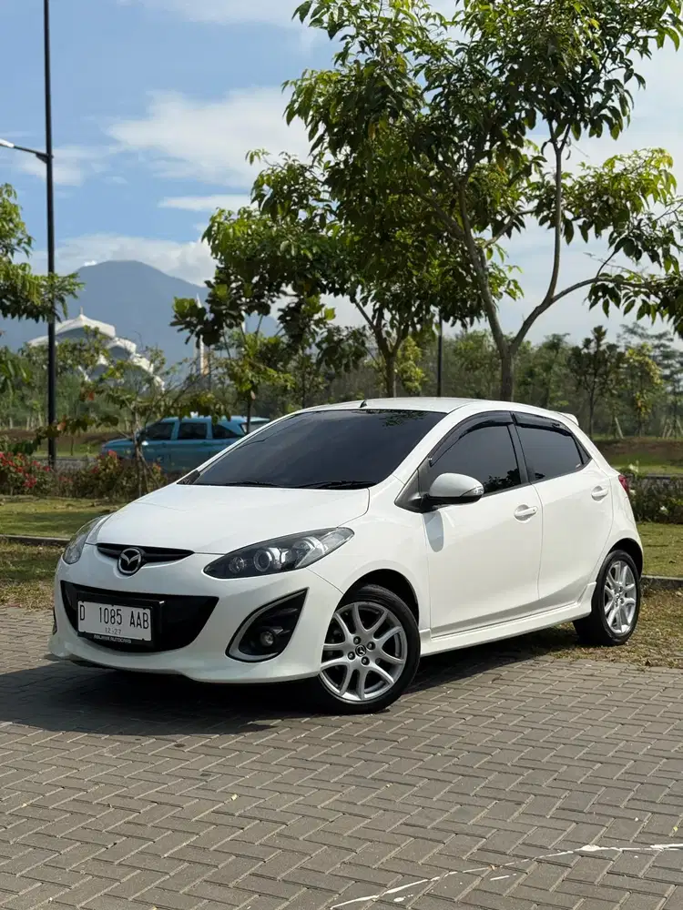 Antik Mazda 2 Rz At 2012