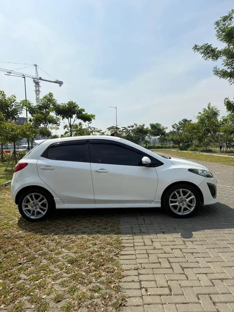 Antik Mazda 2 Rz At 2012