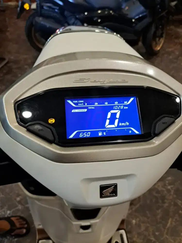 HUB DEDI DP 4 JT STYLO 160 ABS THN 2025 KM LOW KTP DAERAH BISA KREDIT