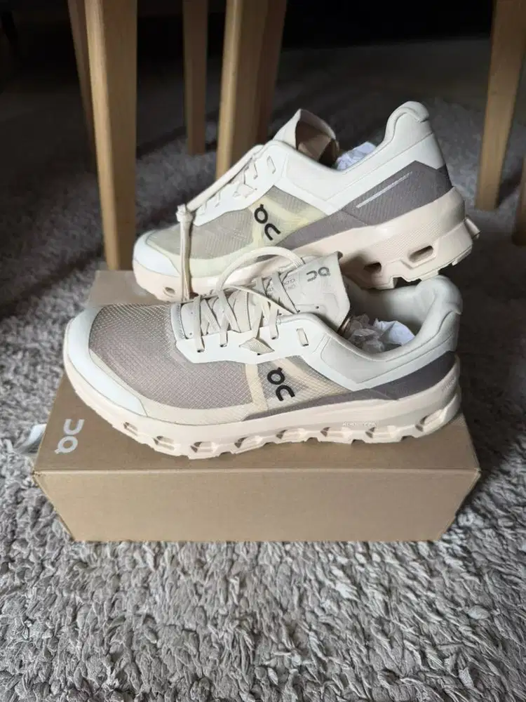 On Cloudvista 2 Cream Dessert BNIB Original