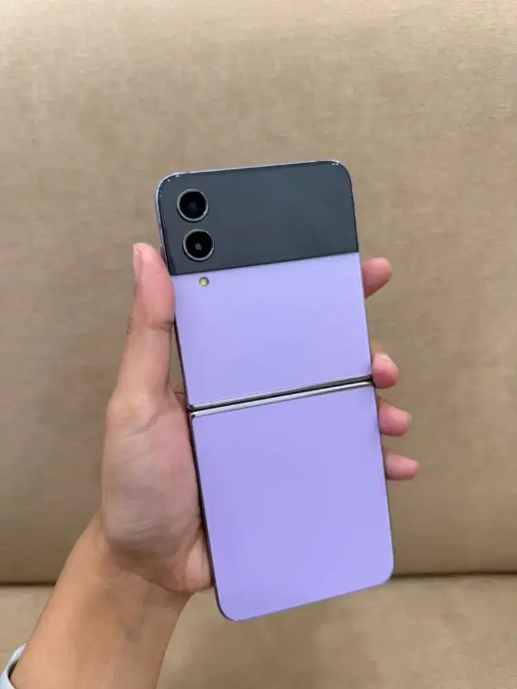 Samsung zplip 4 8/256