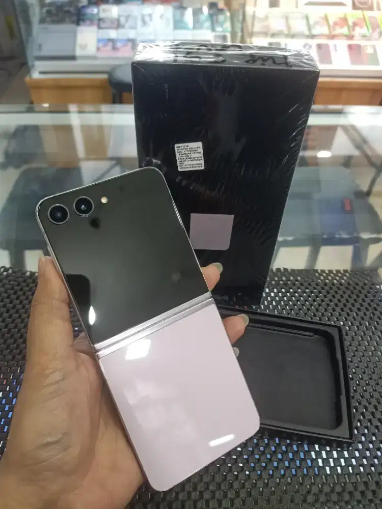 Samsung Z Flip 5 8/512GB Ex Garansi Resmi Sein Mulusss