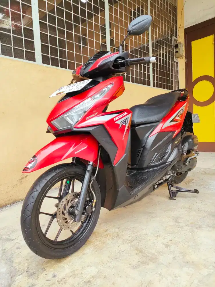 Honda Vario / Vario 125 2015 CBS ISS, Red Premium Metalic, Unit Mulus.