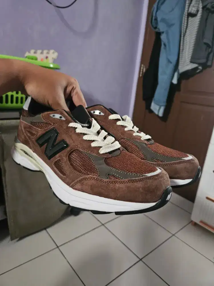 NB 990 v3 JJJJOUND