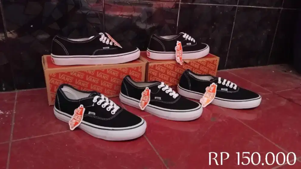 Sepatu Vans autentik