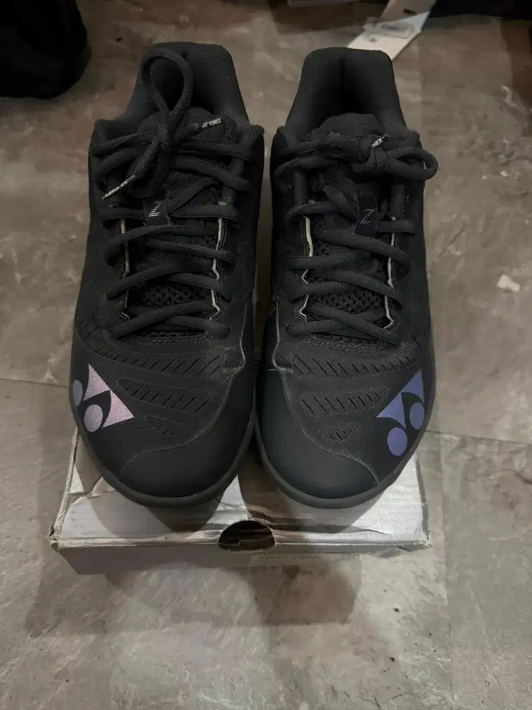 yonex aeruz z men power cushion