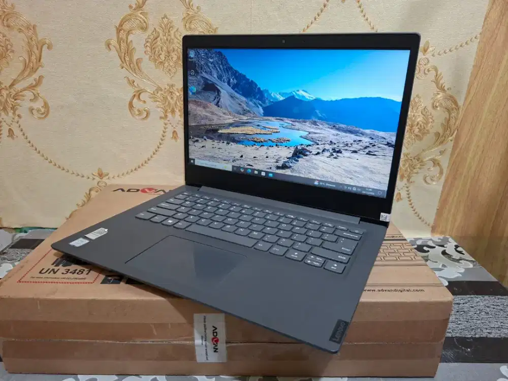 Laptop lenovo V14-ITL core i3 GEN-8 RAM 4gb SSD 256 siap pakai