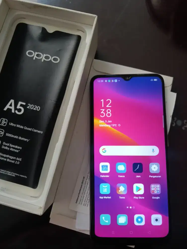 Oppo A5 2020 tangan pertama dari baru