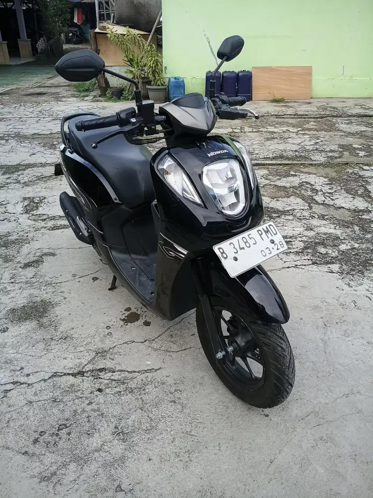 ~second Honda Genio 2023 MULUS