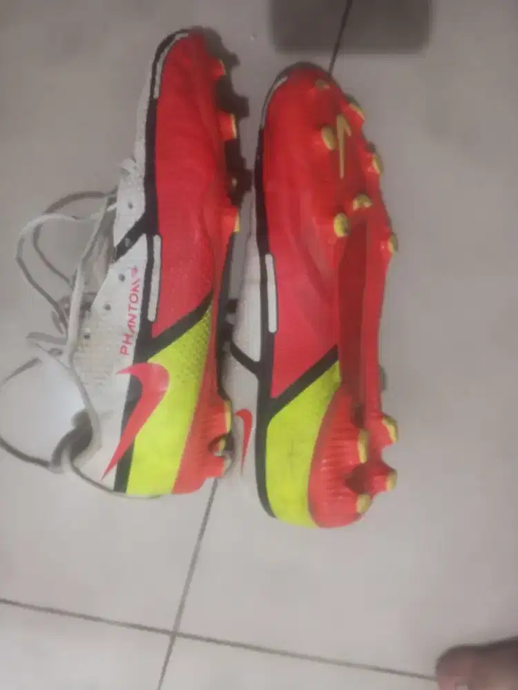 Sepatu Sepak Bola Nike Phantom GT2 Pro AG Putih/Merah