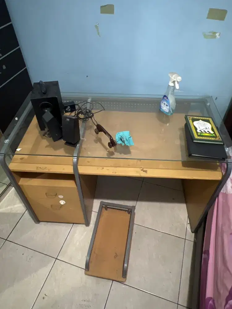 Meja belajar, meja kerja, meja kaca