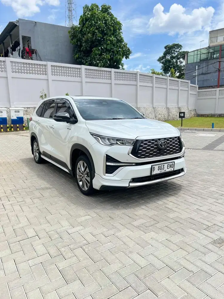 Toyota Zenix Q Hybrid Modelista TSS 2023/2024 Inova Mulus Mobil Bagus