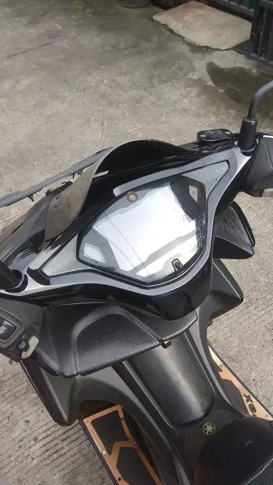 Dijual santai motor aerox tahun 2018 hitam