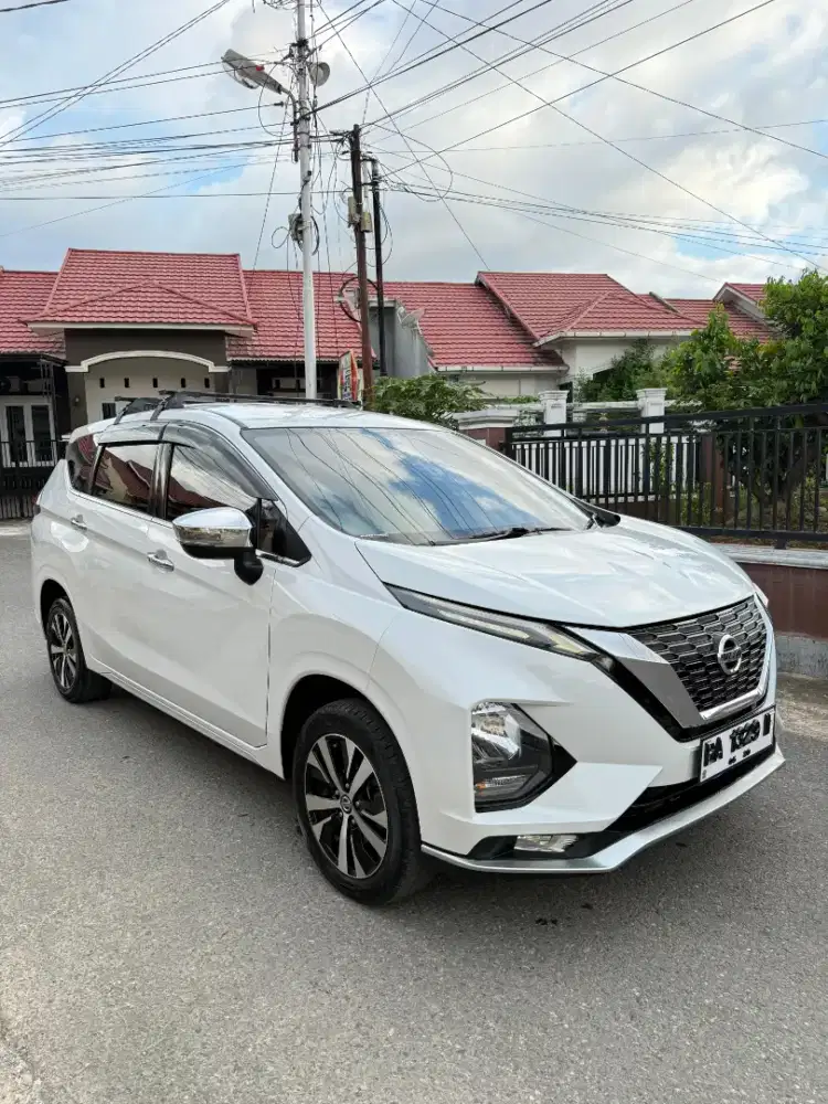 DIJUAL Nissan Livina VL 2019 matic  istimewa
