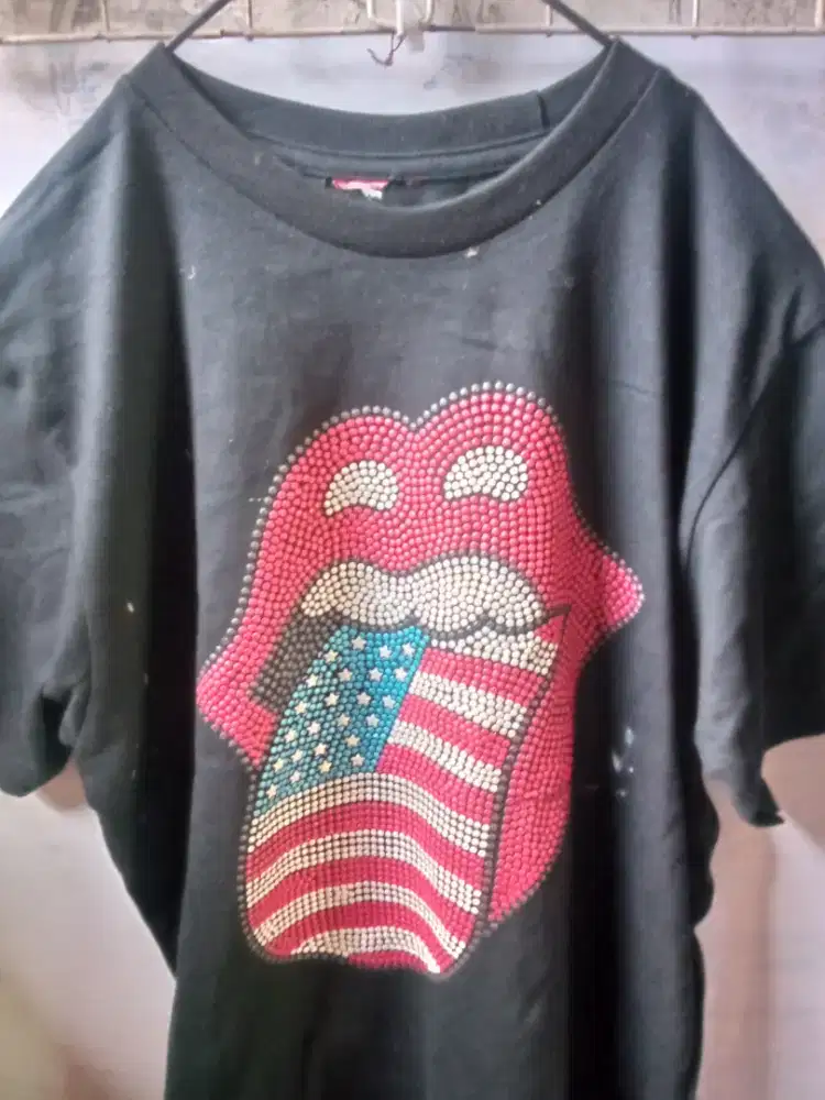 Kaos Hitam Rolling stones