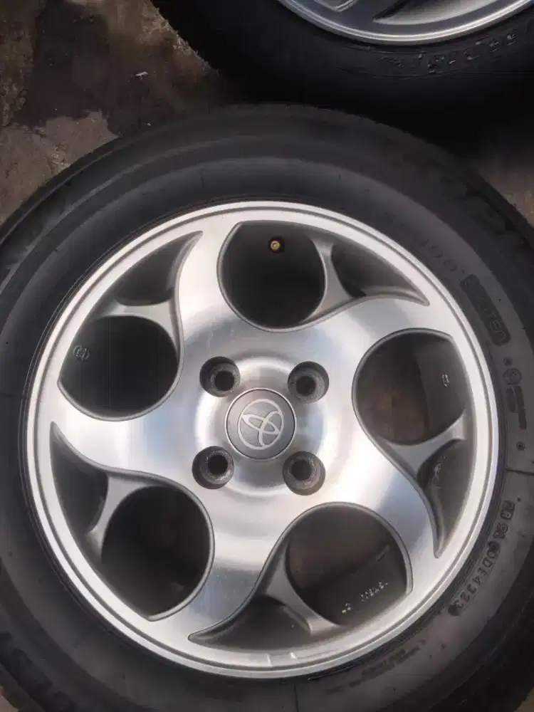 Oem kijang krista R15×4×114+Ban 205/65/15