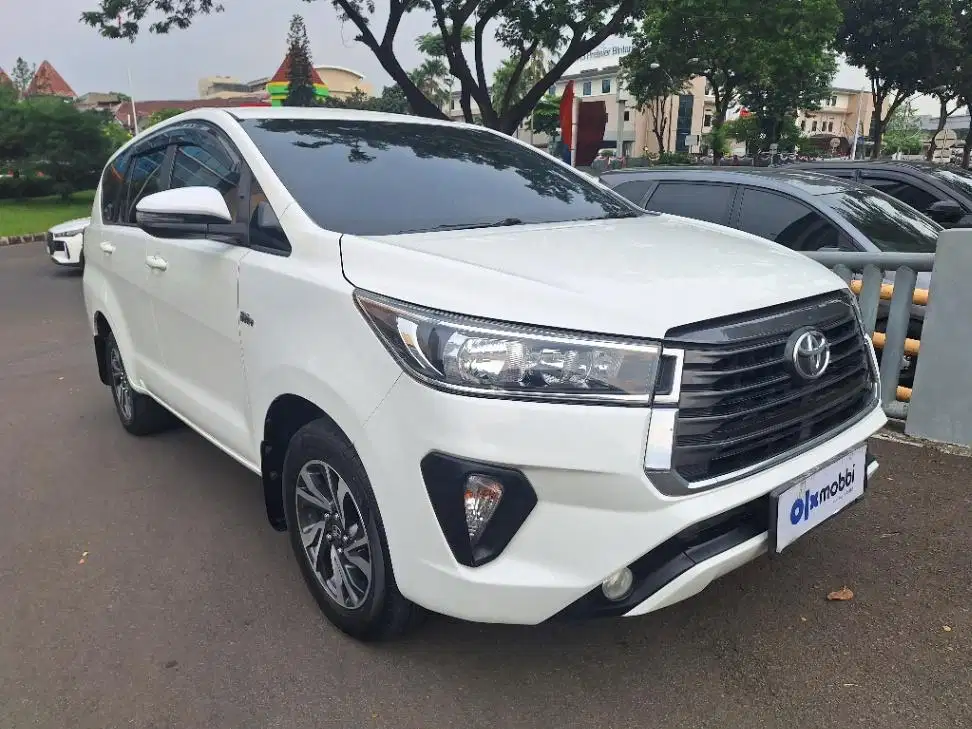 LOW DP Toyota Kijang Innova 2.0 G Bensin-AT 2020 BRJ