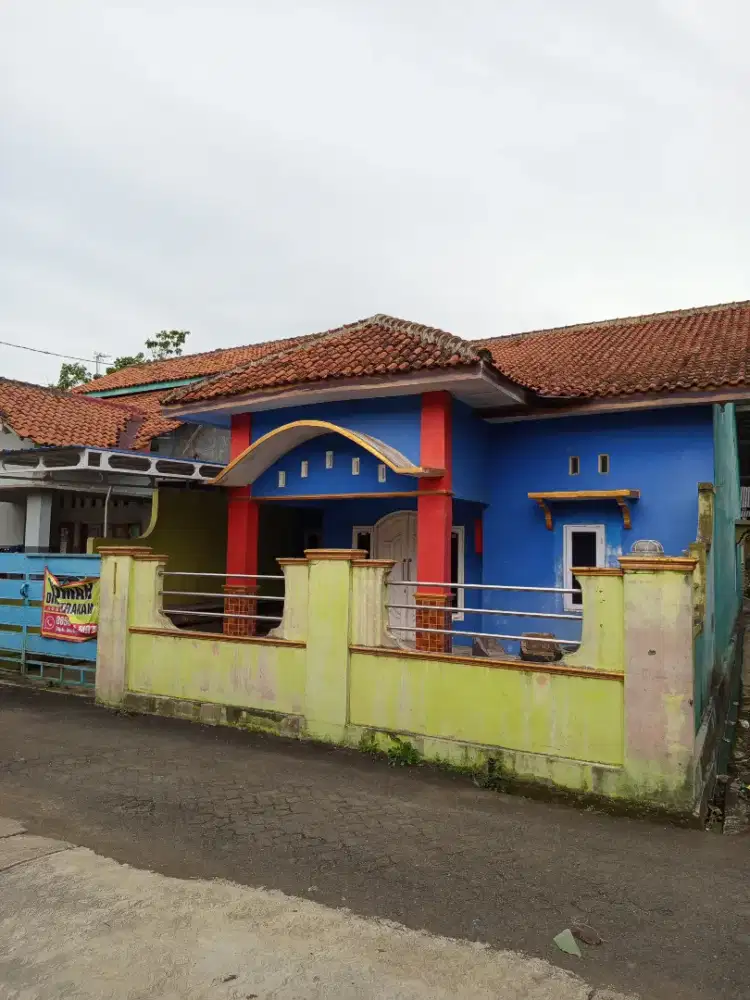 Dijual rumah kokoh dan luas