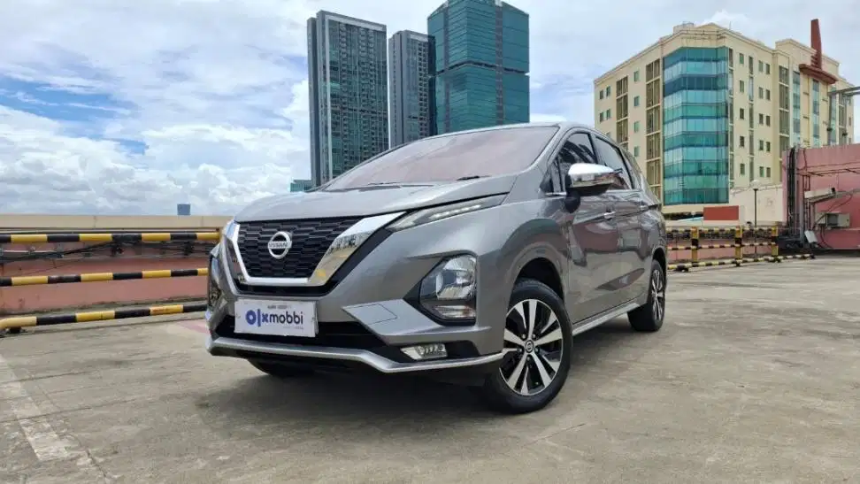 Nissan livina 1.5 VL bensin AT 2020 abu-abu