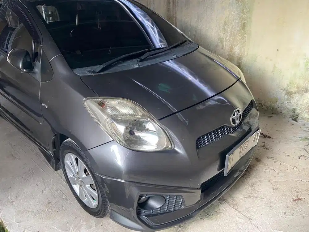 Toyota Yaris 1.5 S TRD MT 2012