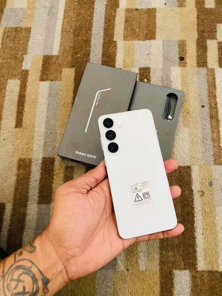 Samsung S25 Fe 5G 8/256GB sein resmi garansi on Desember 2026 open box