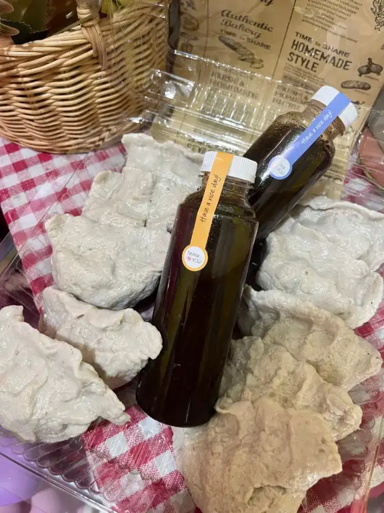 Penjaga Kedai Pempek