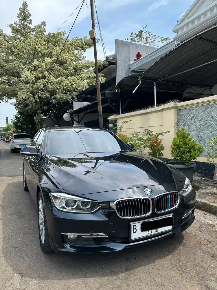 BMW 320i 2015 Bensin
