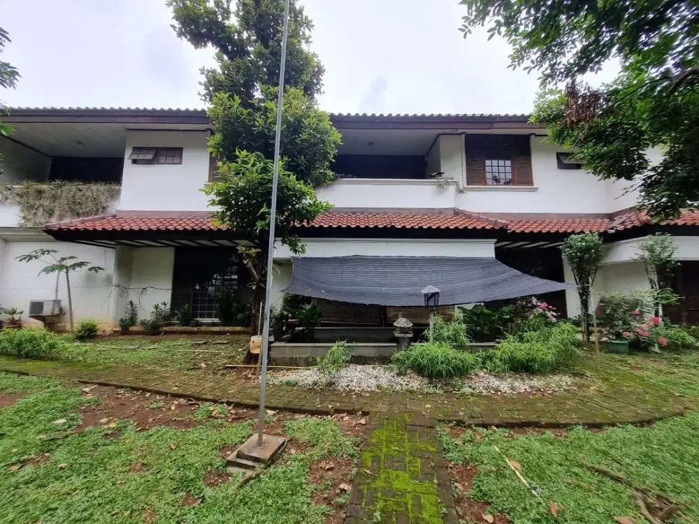 Rumah Mewah di Jual di area Tulodong Bawah 2 Lantai dekat Jalan Widya Chandra