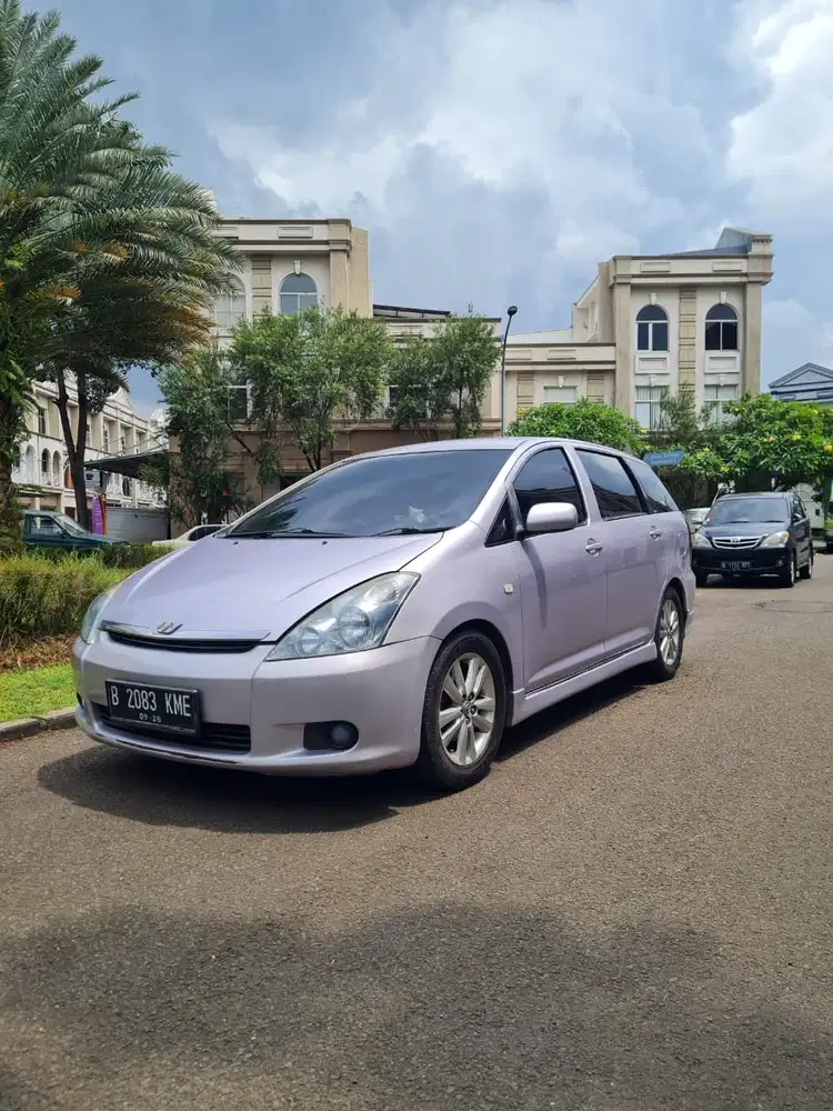 Toyota Wish 2003 Bensin