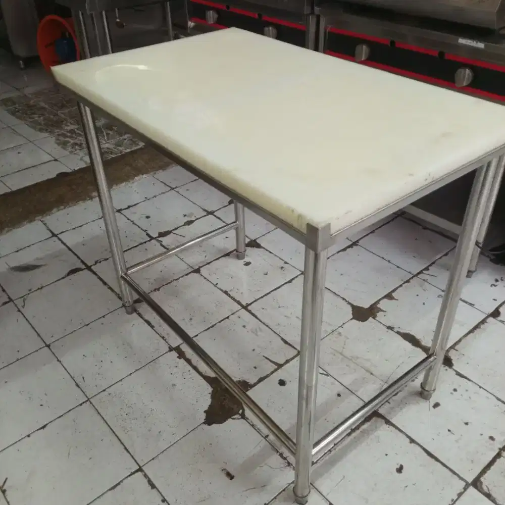 Meja talenan ukuran 100x60x85

Harga : 1,9 jt