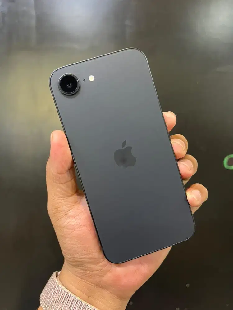 iPhone 16 E 128 GB iBox