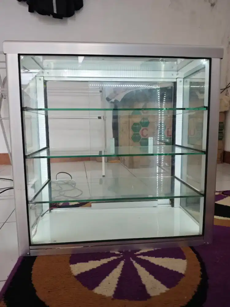 Etalase bekas murah minimalis