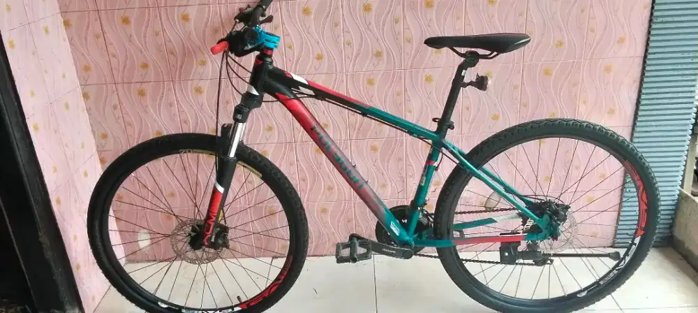 Polygon case cade 4 UK 27,5