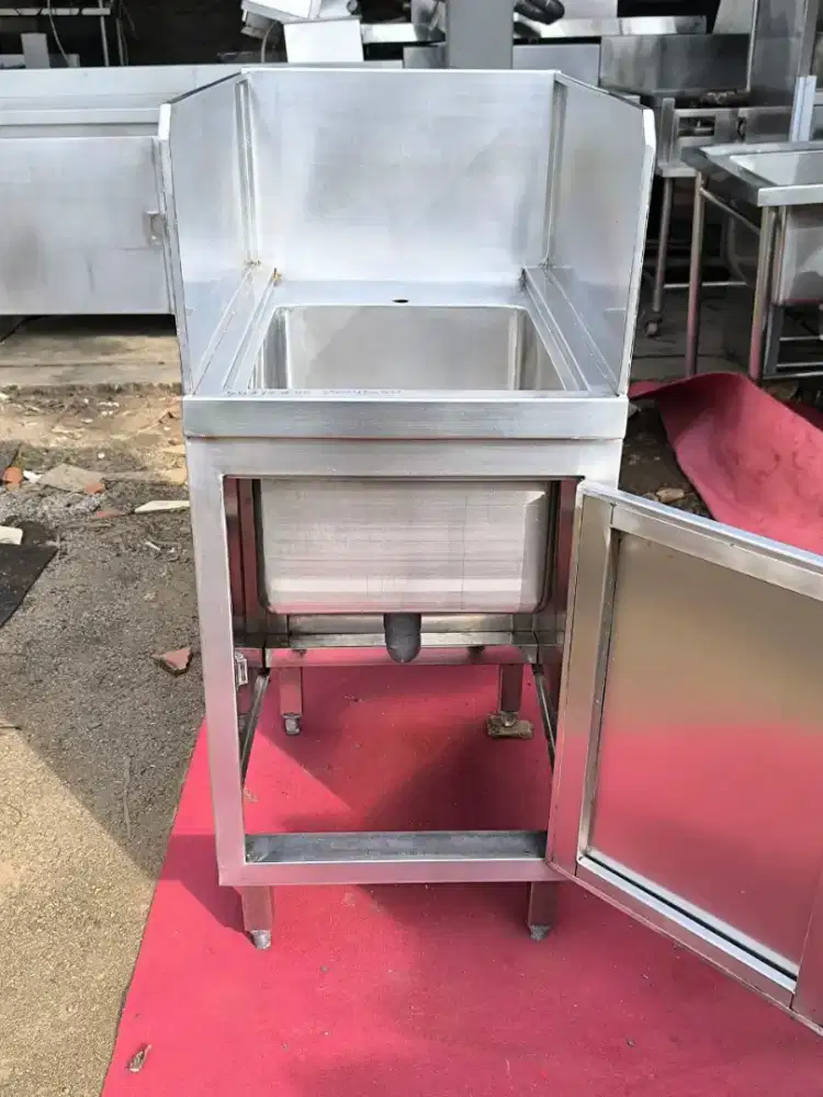 Single sink backsplash kanan kiri 
Uk 50×75×85 Uk lubang sink 38×45×30