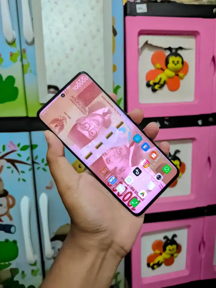 redmi note 13 pro plus 5g ram 12/512 mulus 90% segel tanpa minus