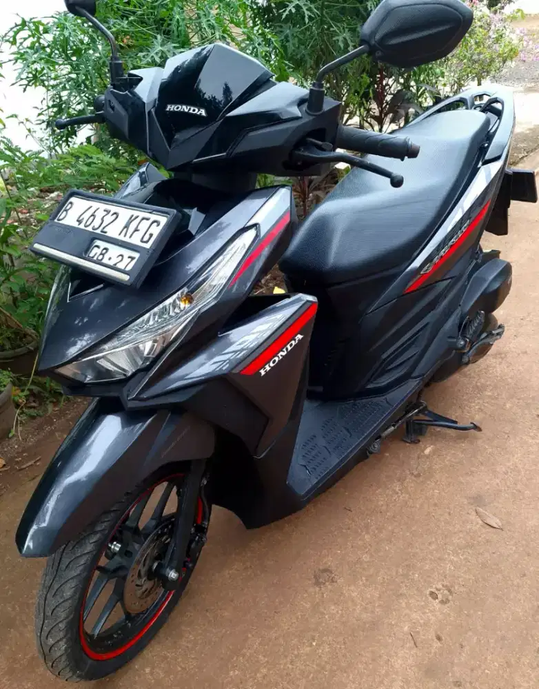 Vario 125 2017 led old