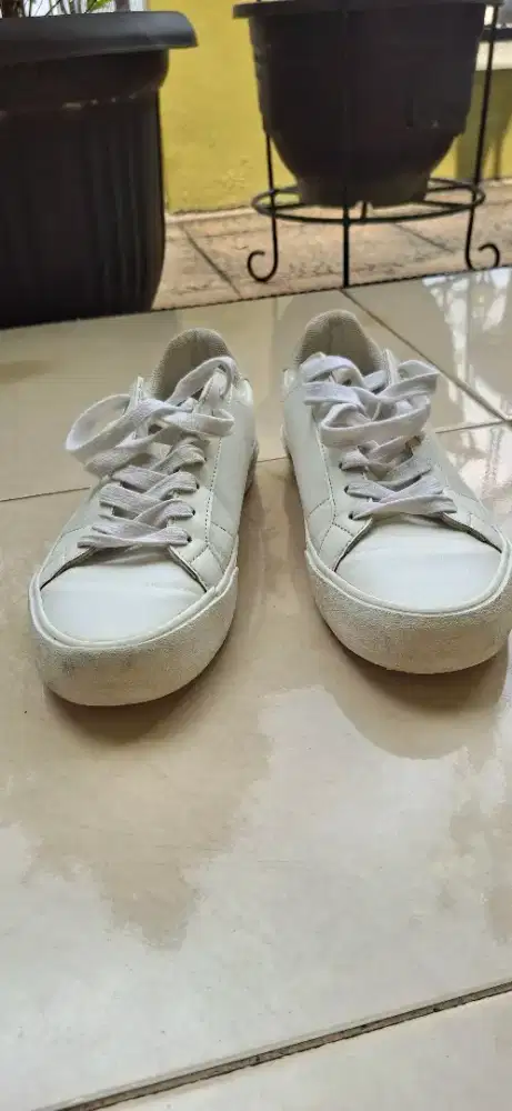 Sepatu kets merk pull&bear asli ori size 42