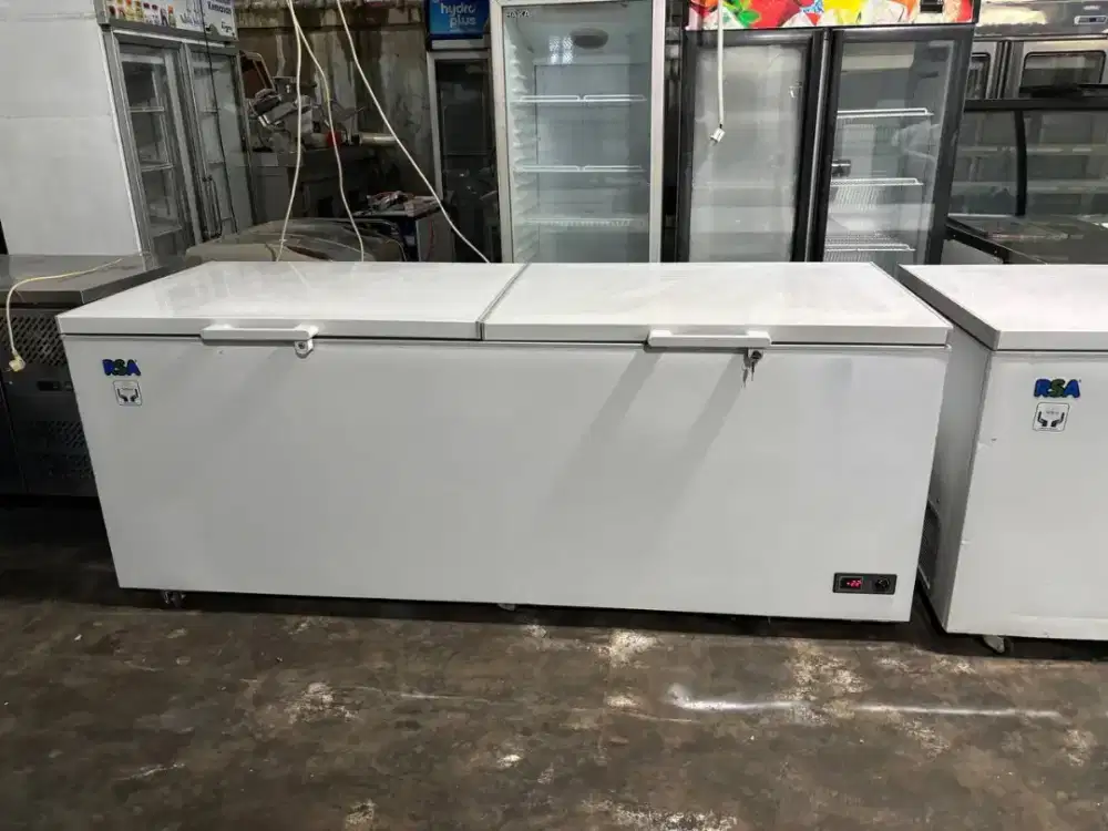 Frezer box rsa 1050 liter mesin ori mulus 
Hrg 8 jt 

Stok 2 unit