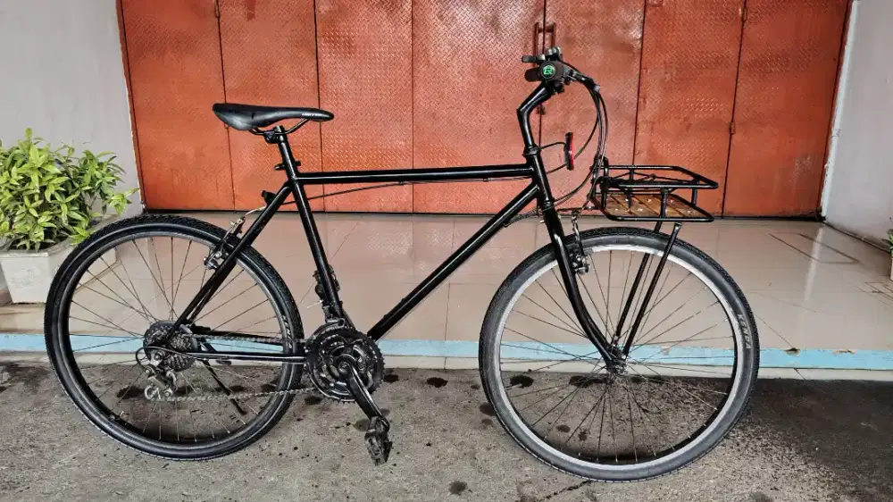 sepeda commuter bike