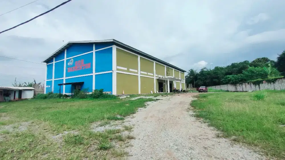 Dijual cepat gedung dan lahan Sport Center luas