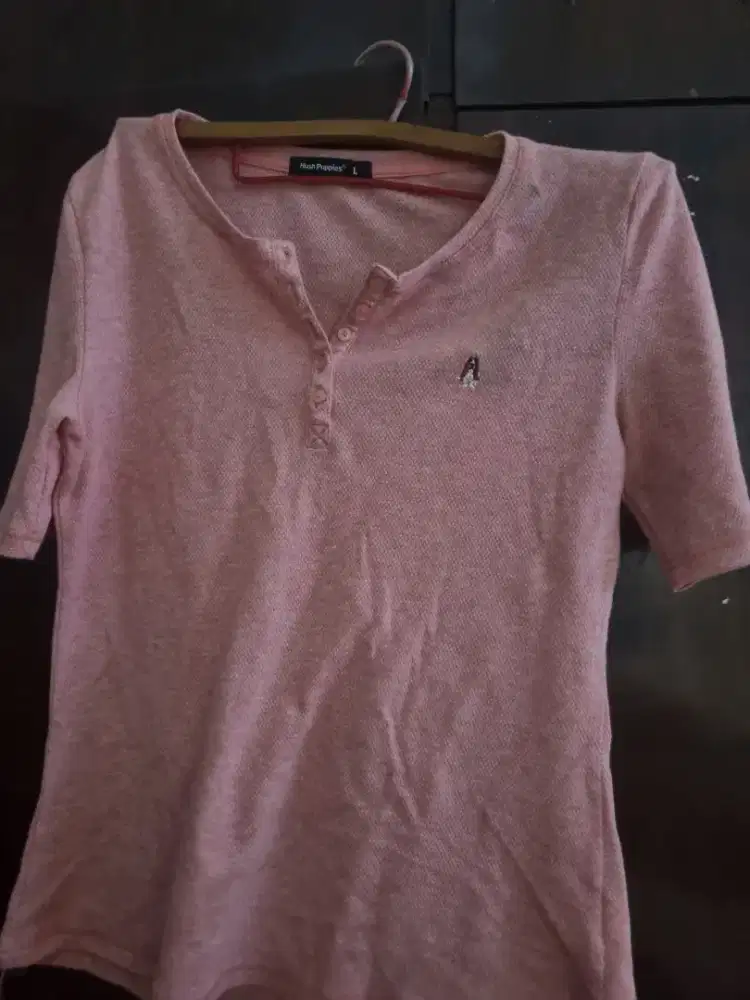 Baju pink hush puppies