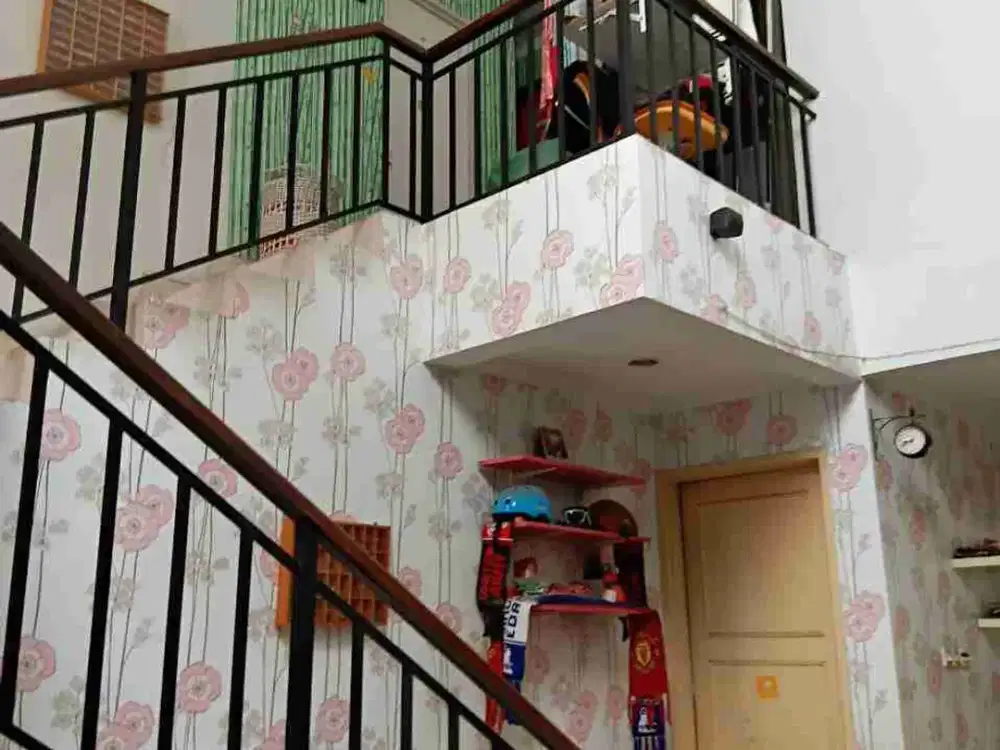 Di sewakan rumah 2 lantai cluster Valencia Bintaro graha raya