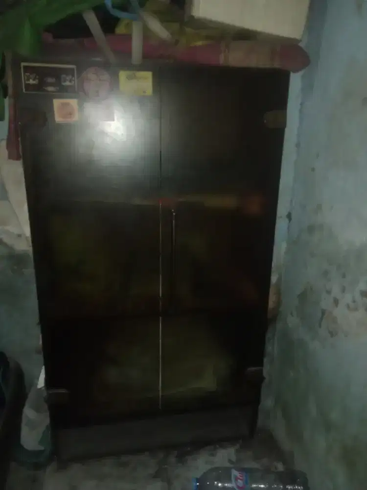 Lemari dan kasur gratiss